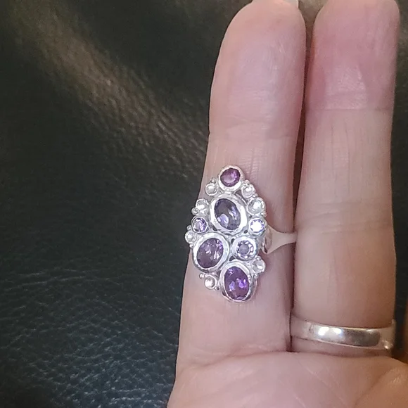 Amethyst modern style sterling & white gold ring sz7 - Picture 9 of 9